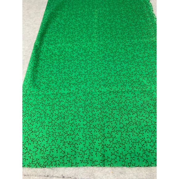 Green Fabric Fat Quarter 18x22 Inches Black Vine Pattern Cotton Material Quiltin - Picture 3 of 6